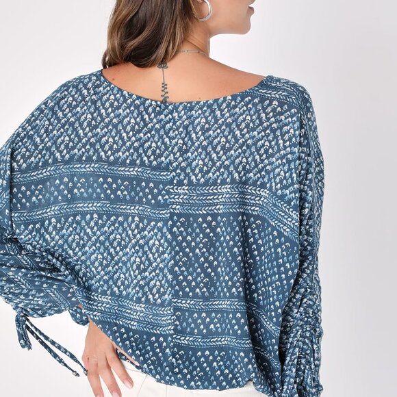 Lulus Carrissa Blue Print Long Sleeve Button Front Top Size Small - Picture 4 of 6